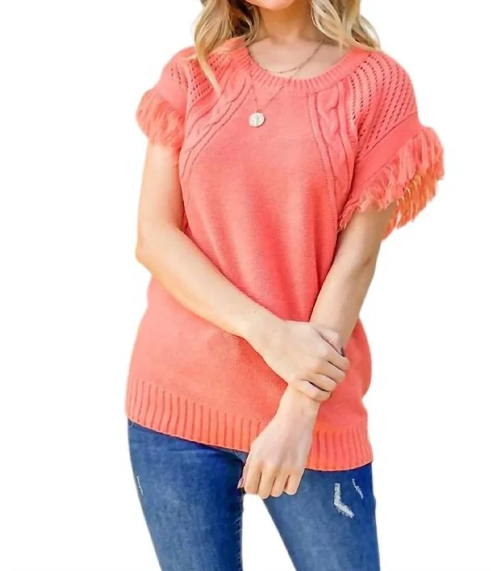 Flying Free Short Sleeve Sweater In CoralHip-Hop Knit Tops