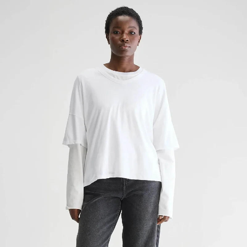 Relaxed Fit Short Sleeve TopsVurdes Short Sleeve T-Shirt in White by Bellerose