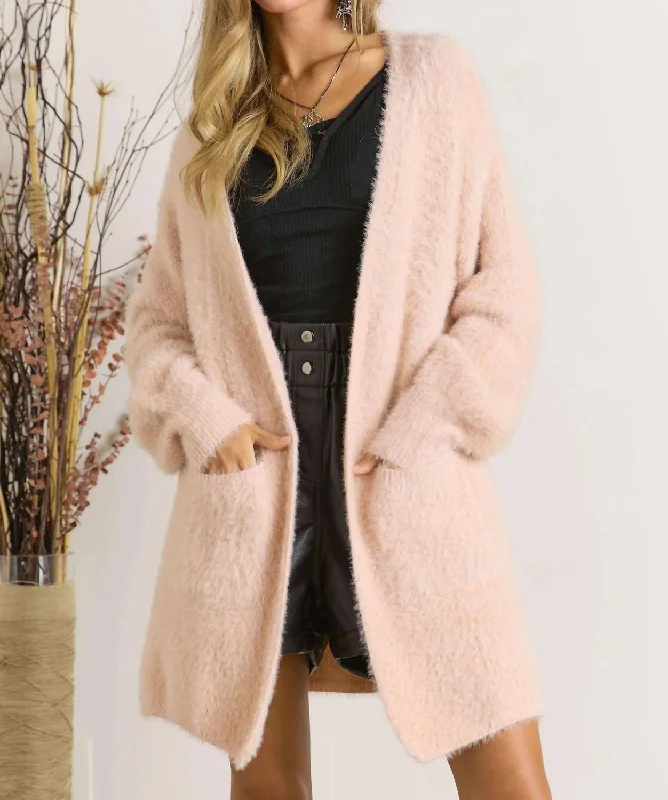 Women’s cardiganCurvy Fuzzy Solid Open Cardigan In Blush