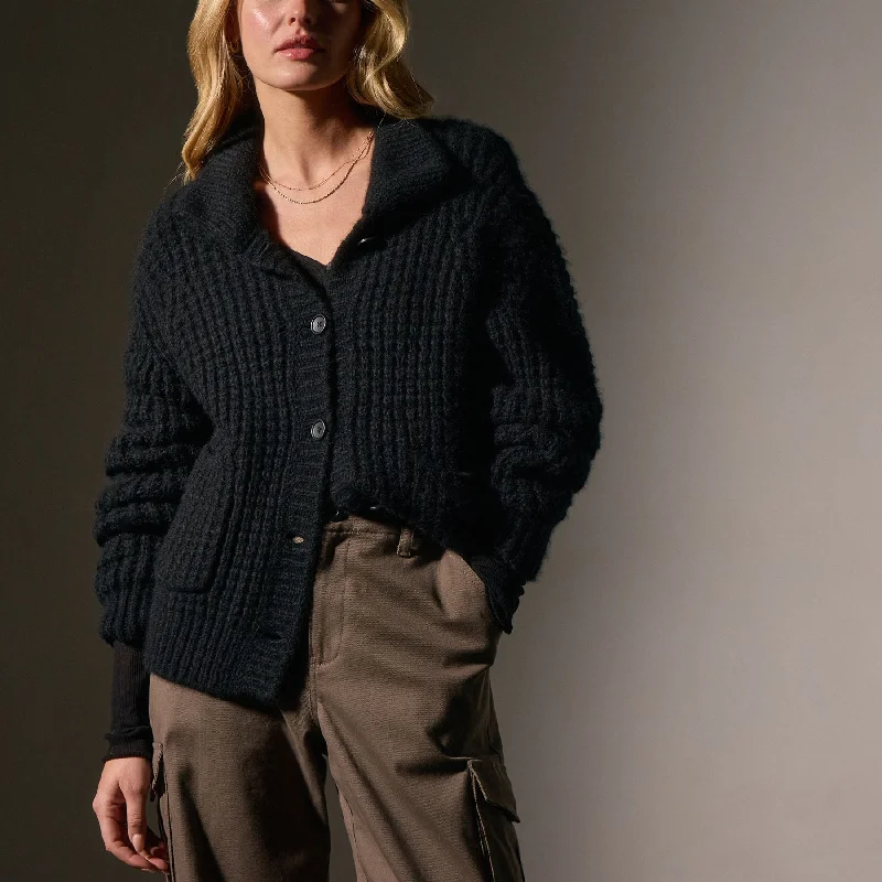 Dark cardiganCashmere Chunky Waffle Cardigan - True Black