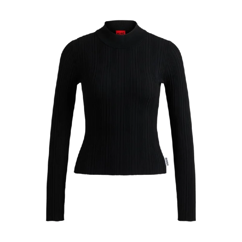 Slim-fit sweater with irregular ribbed structureCamping Knit Tops