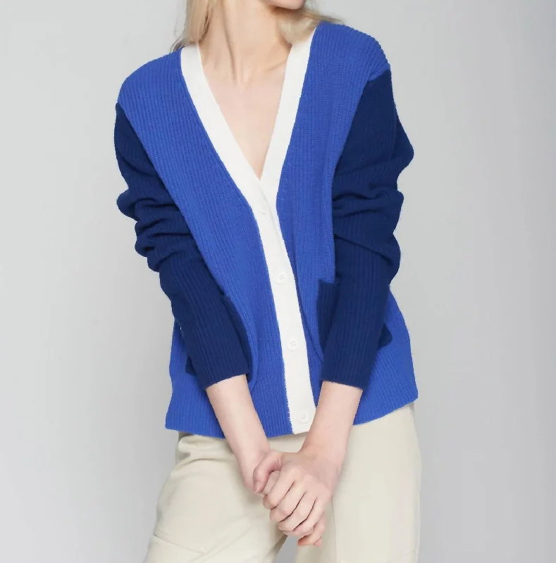 Light-reflective cardiganKnitted Cardigan In Ecru & Navy