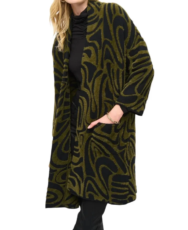 Floral cardiganOversized Abstract Winter Cardigan In Black/iguana